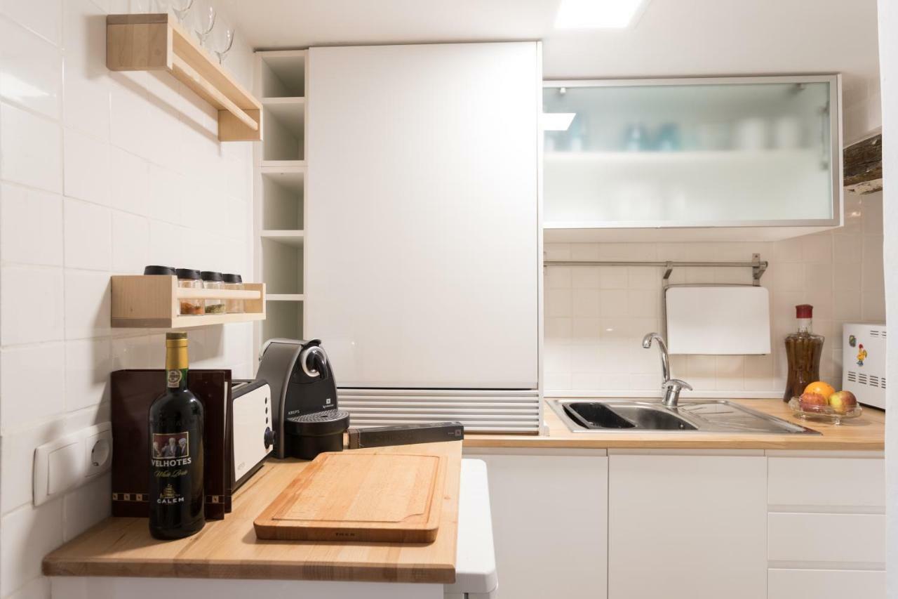 Charming Apartment Travessa Do Alcaide Lisboa Екстериор снимка