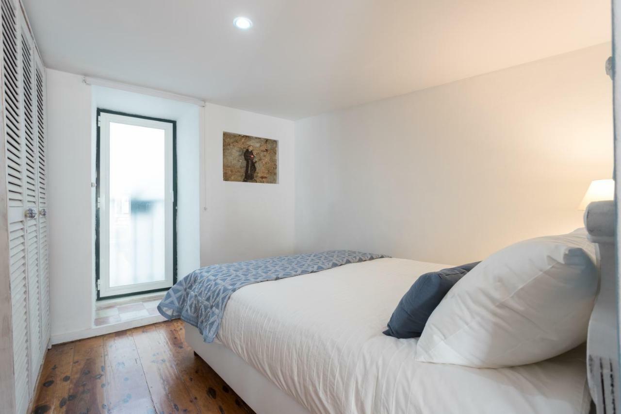 Charming Apartment Travessa Do Alcaide Lisboa Екстериор снимка