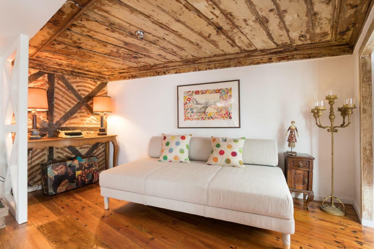 Charming Apartment Travessa Do Alcaide Lisboa Екстериор снимка